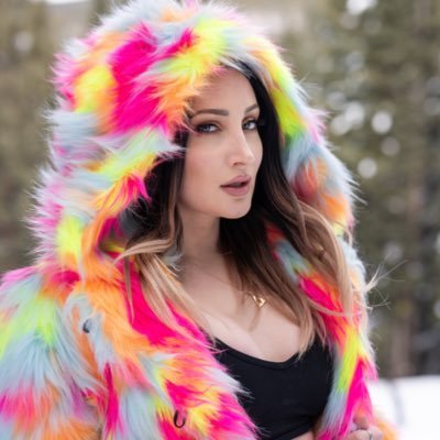 Holly Wolf 🩵🤍