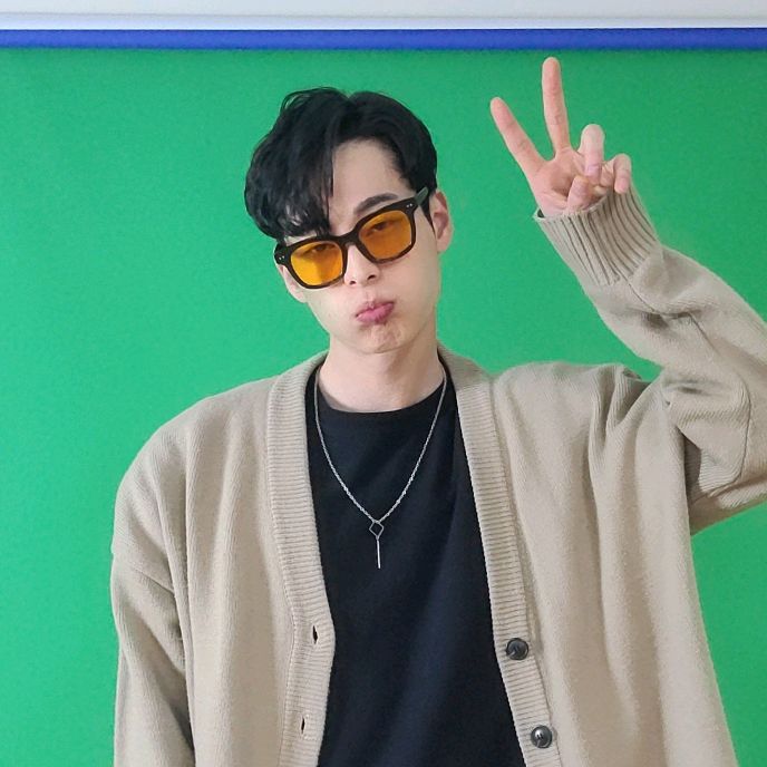 현이:)