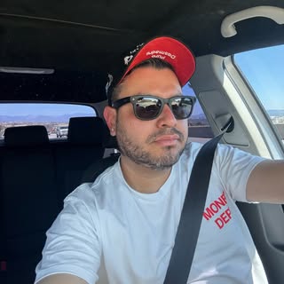 Eduardo hermosillo rojo