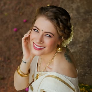 Aparna Mulberry 👩🏼‍🏫