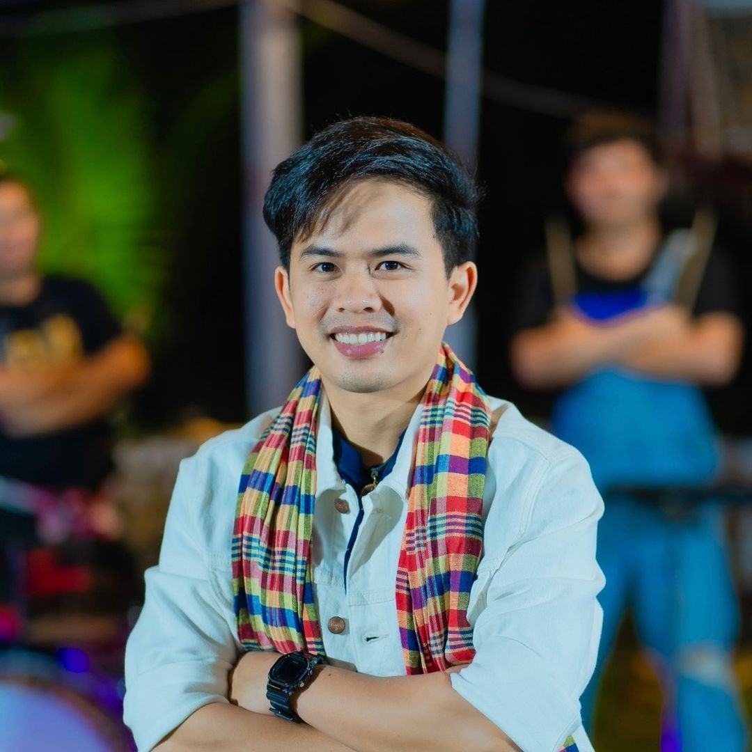 เจมส์ จตุรงค์