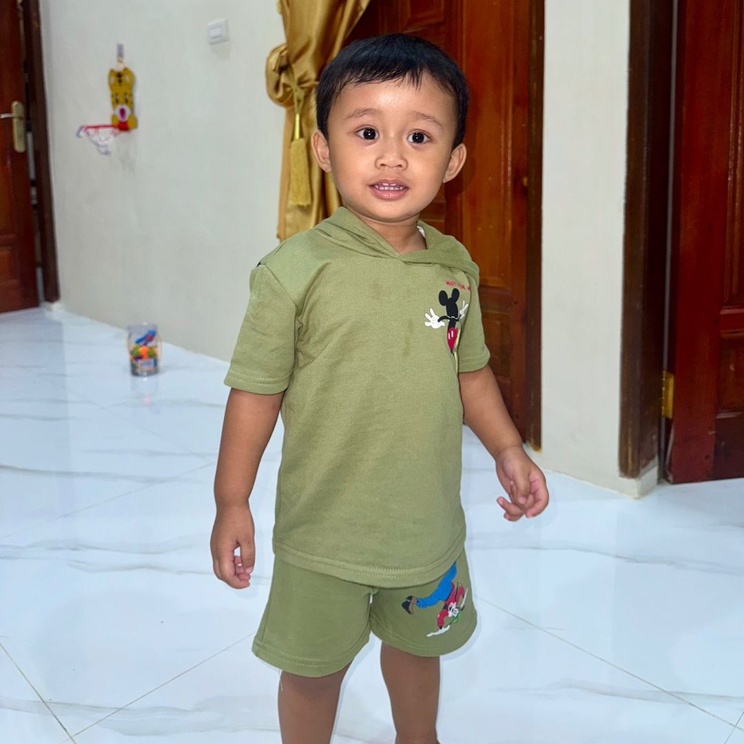 James G Sipahutar