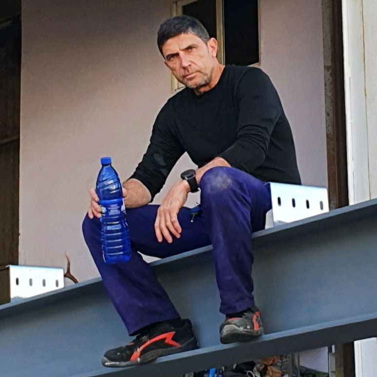 J.Meji.