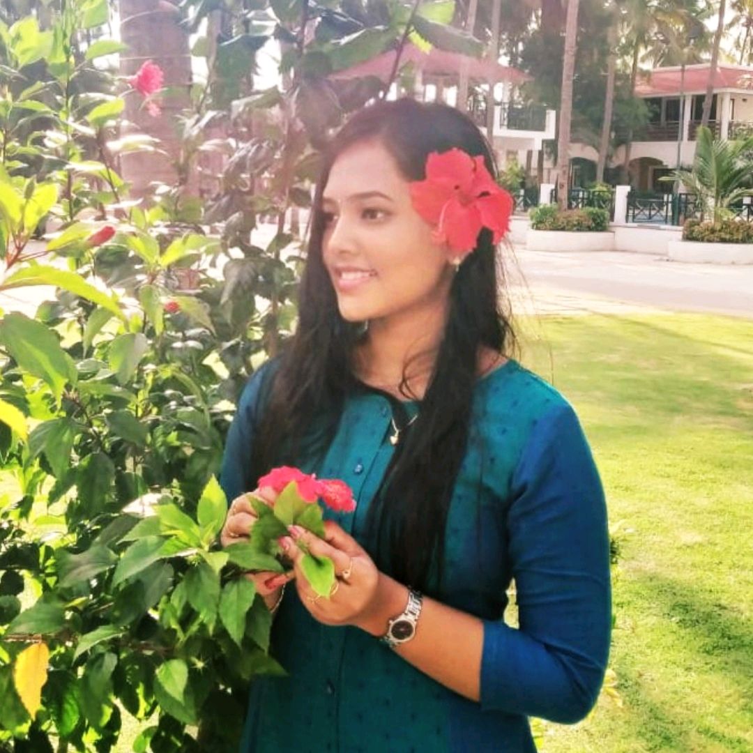 Jhanvi evazalin 😘