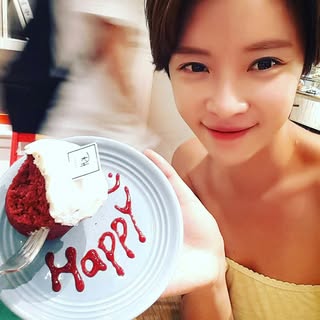 황정음