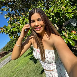Karla De La Torre
