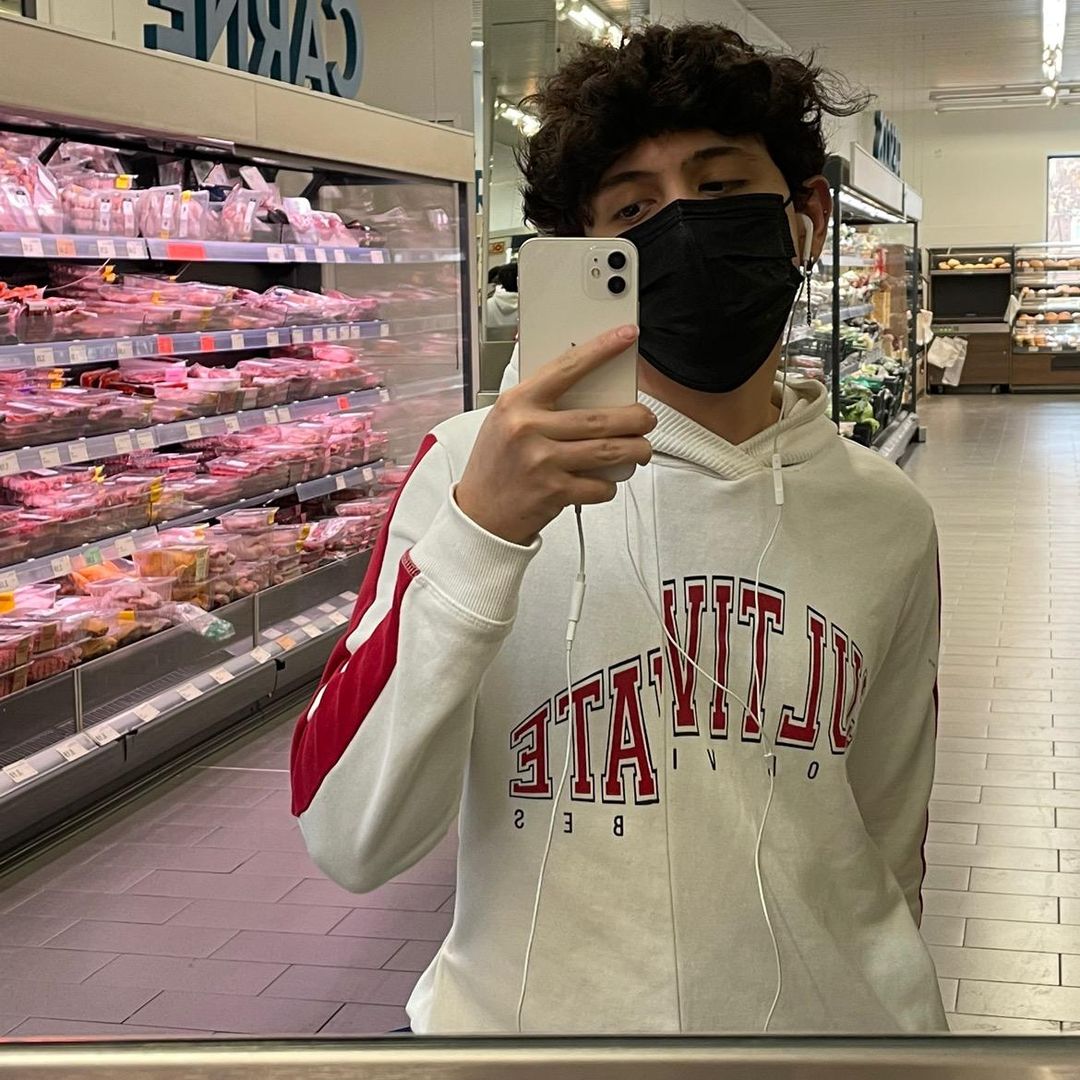 🍎 𝒦𝐸𝒱𝒥𝒪𝒮𝐻 🍎