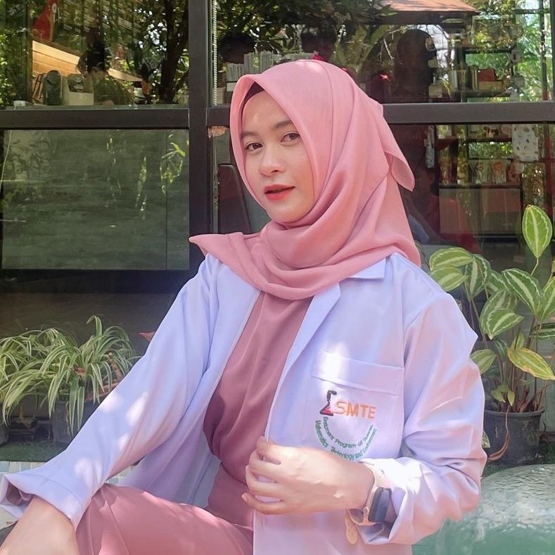 ครูสาที่ชอบสีชมพู🩷