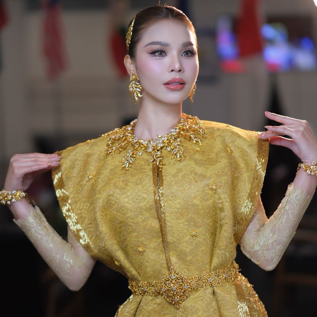 Pach Kimmouy  [ប៉ាច គីមមួយ]