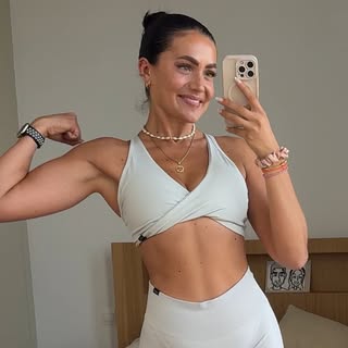 ESN Code: gurl ⚡️Christina Roer