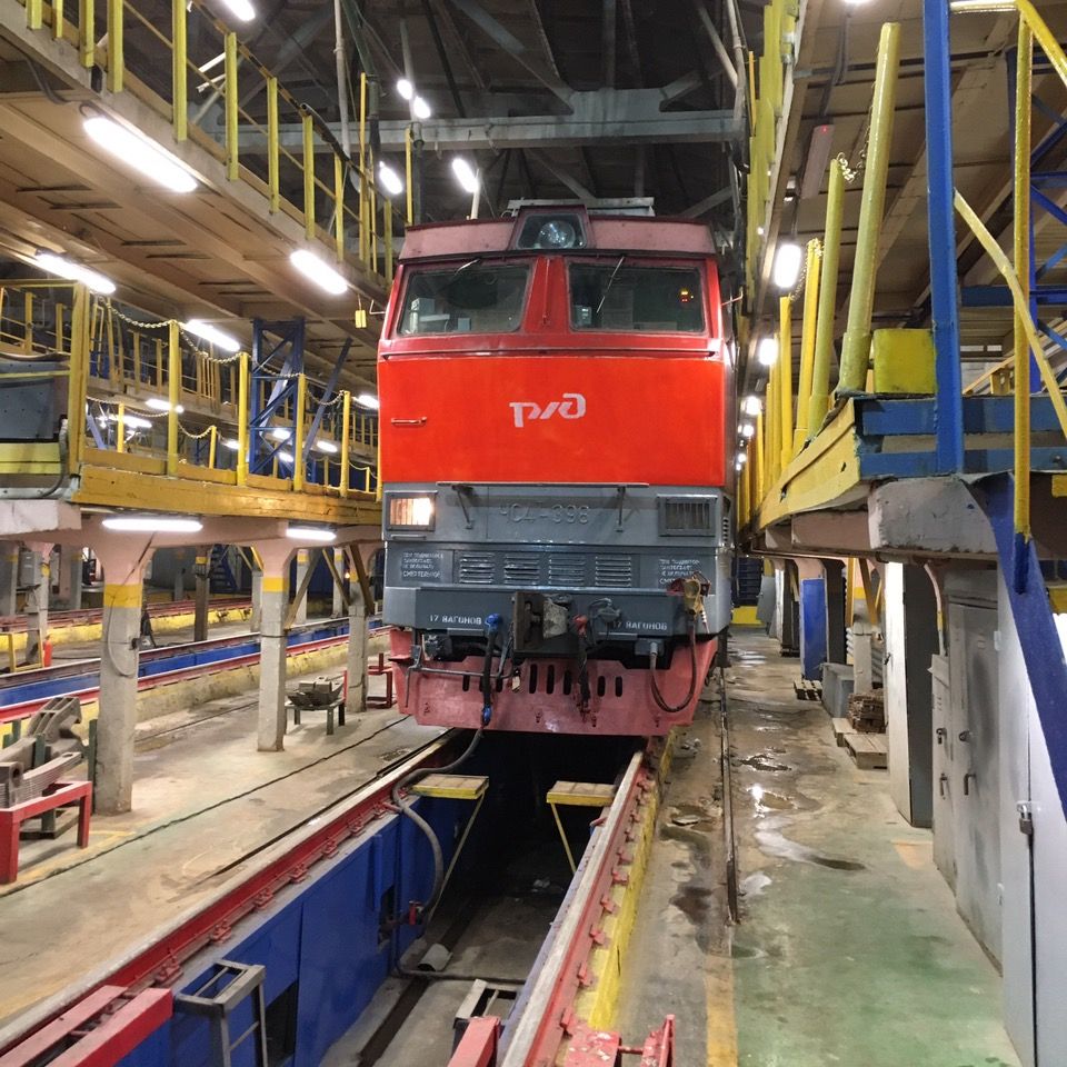 ПОМОЩНИК МАШИНИСТА ЭЛЕКТРОВОЗА