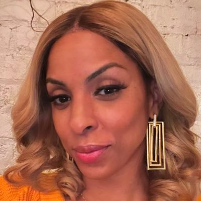 LaChina Robinson
