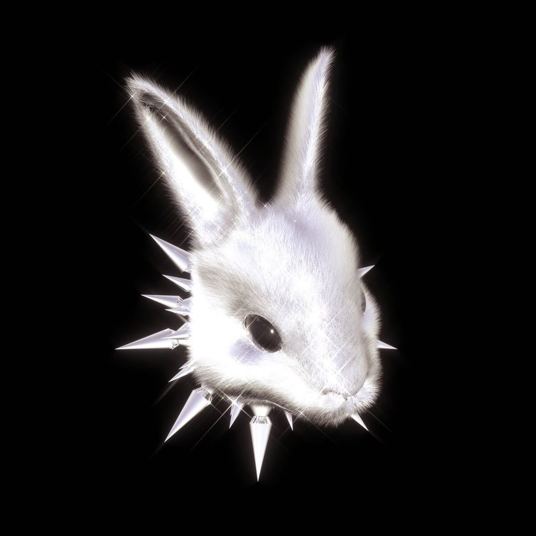 ༄