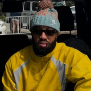 UNCLE LARRY 🍊