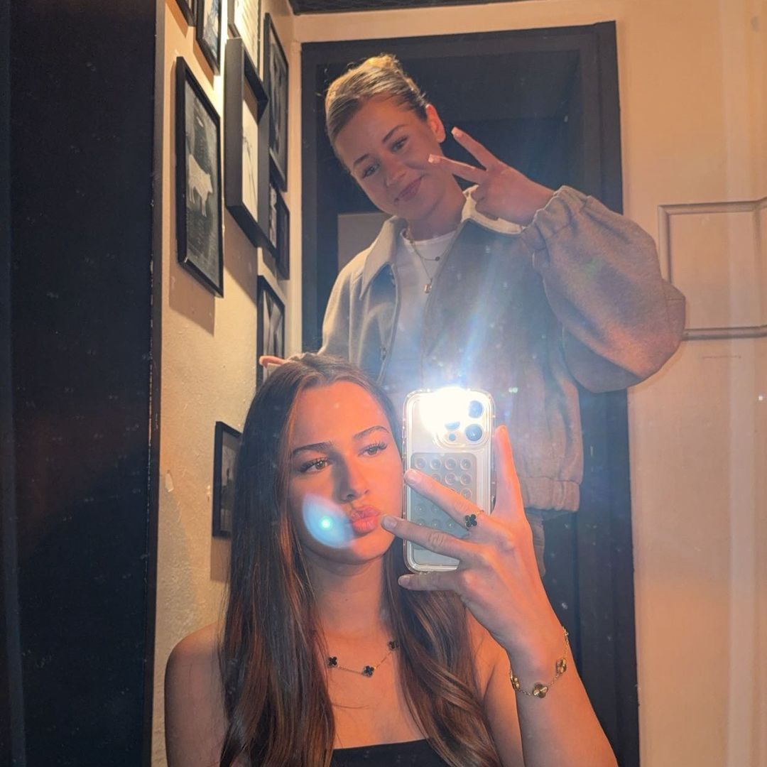 lauradarialiveacc