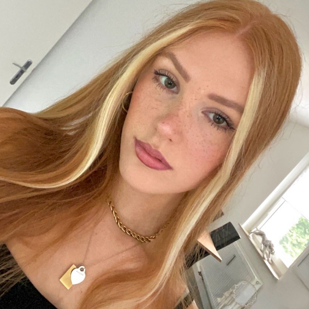 𝐋𝐀𝐔𝐑𝐀 🦋