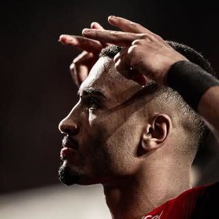 🤴🏾