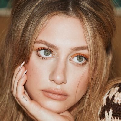 Lili Reinhart