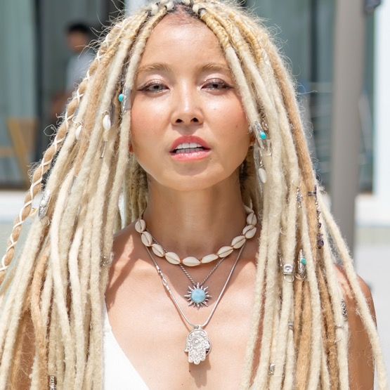 lilly__island 魔女リリー🪬🧝🏼‍♀️