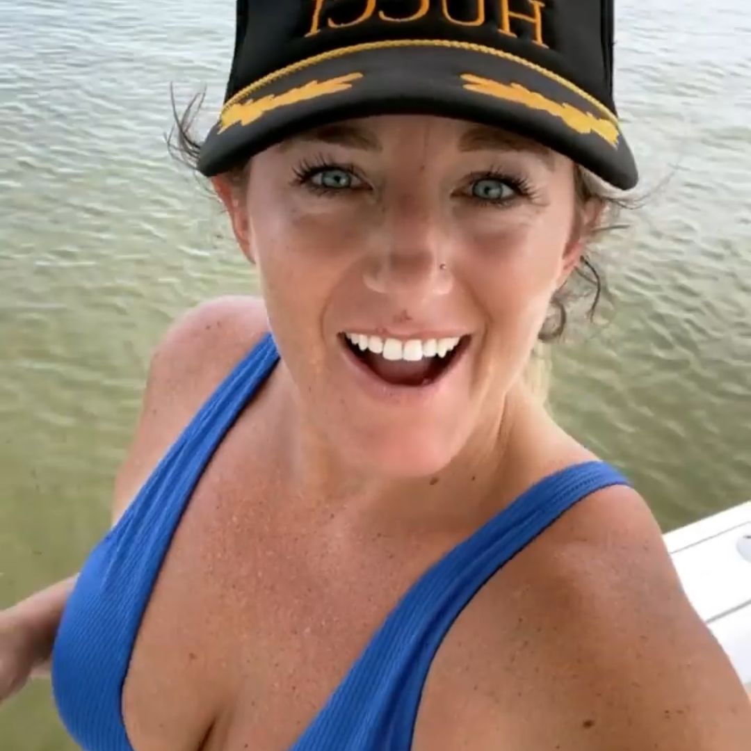 Lindsey | Midsize mom