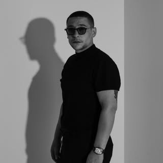 Lorans Almansi لورنس المنسي