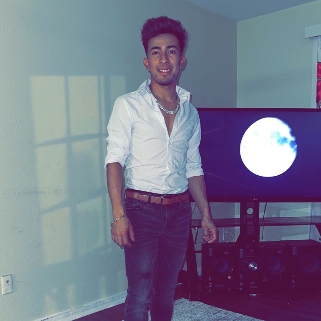 Que bonito niño 👦😎