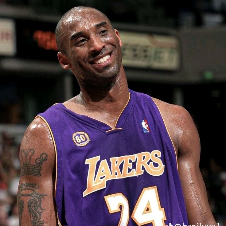 LR`basketball moment