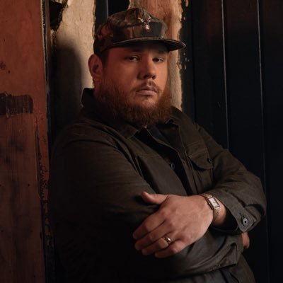 Luke Combs 🎤