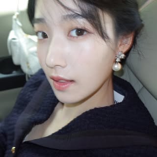 卢昱晓Irene
