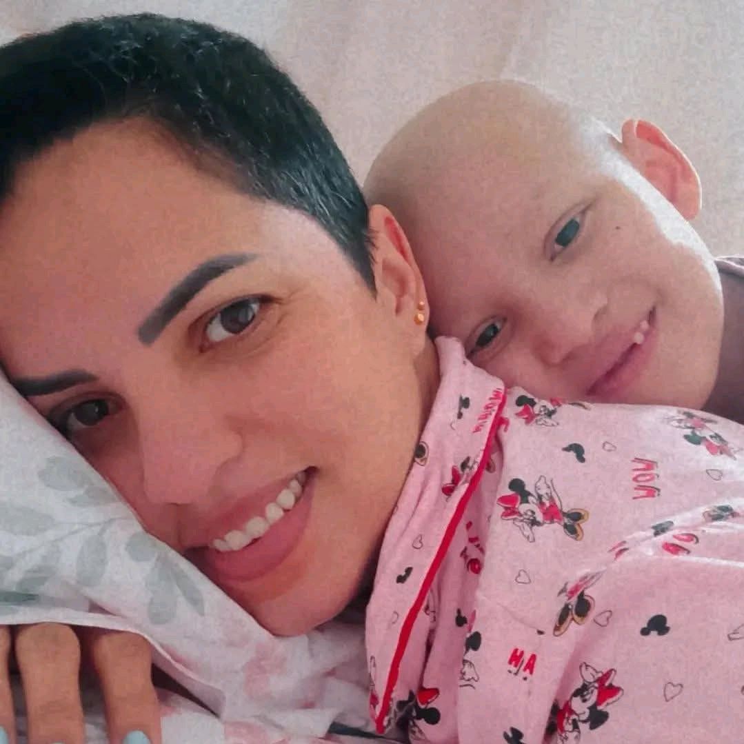 Andréia, Mãe da Júlia