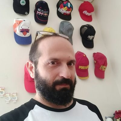 Manos Voularinos