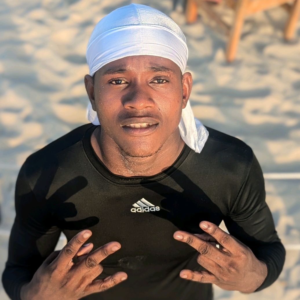king _maroba 🤴🇹🇿