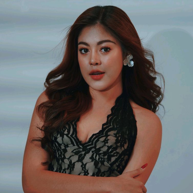 May La Thanzin Official