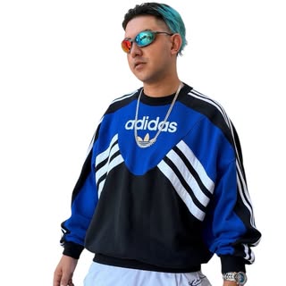 MANO F