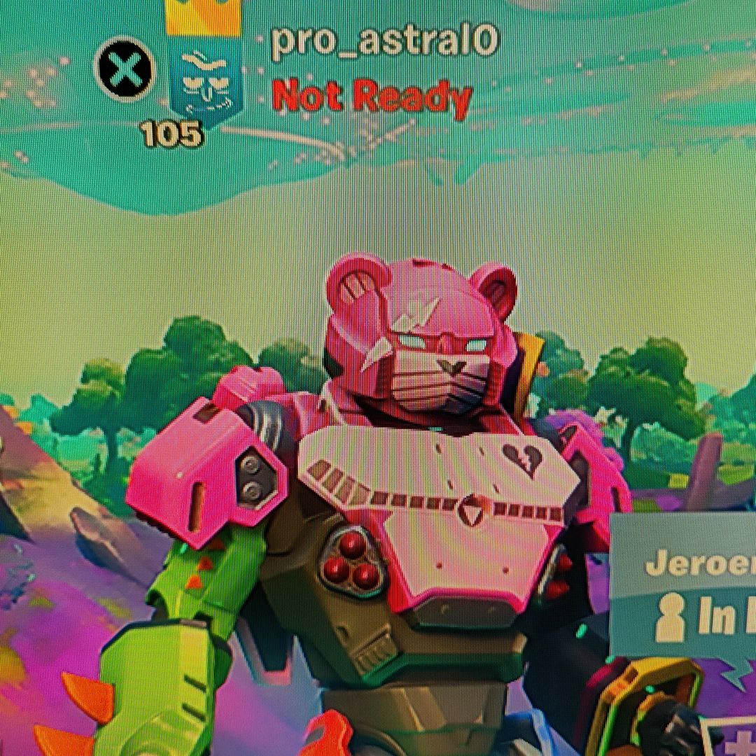 only fortnite content!!