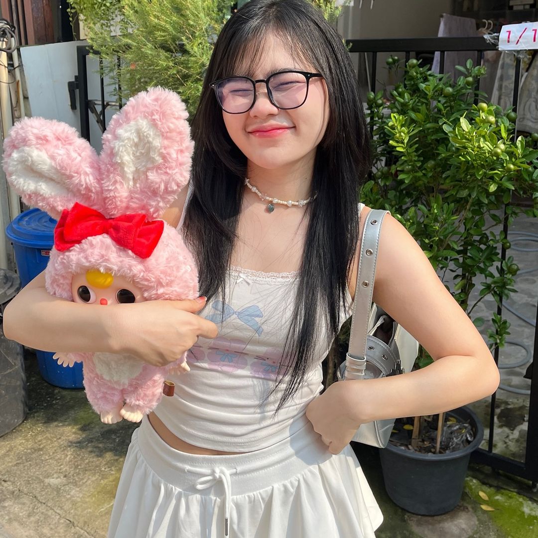 Yadanar Moe’s Daily