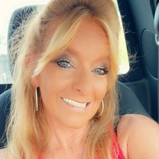 Michelle Dowell🐰🐰