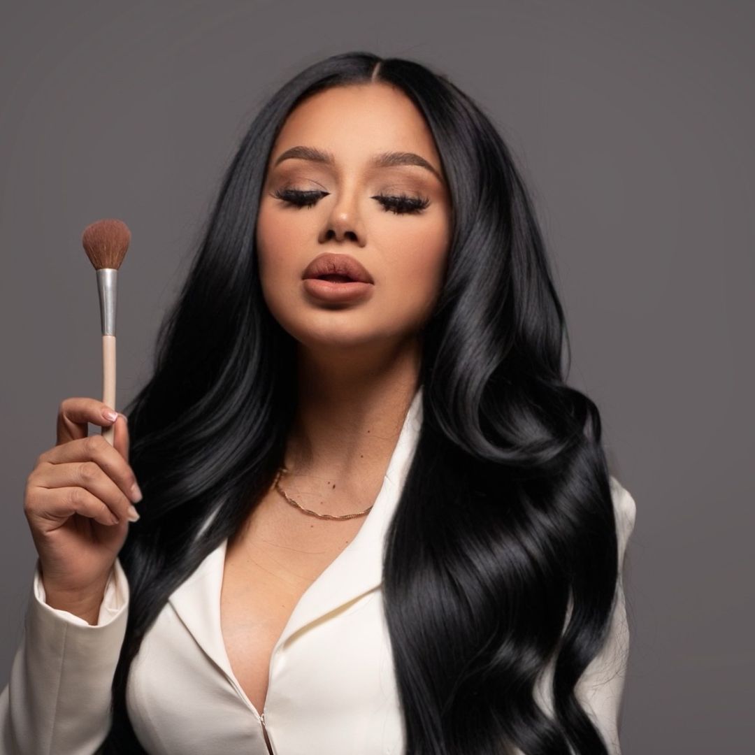 Miroslava soes makeup