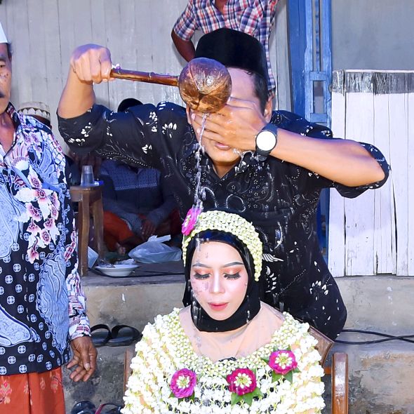 mamanya rifqi😚