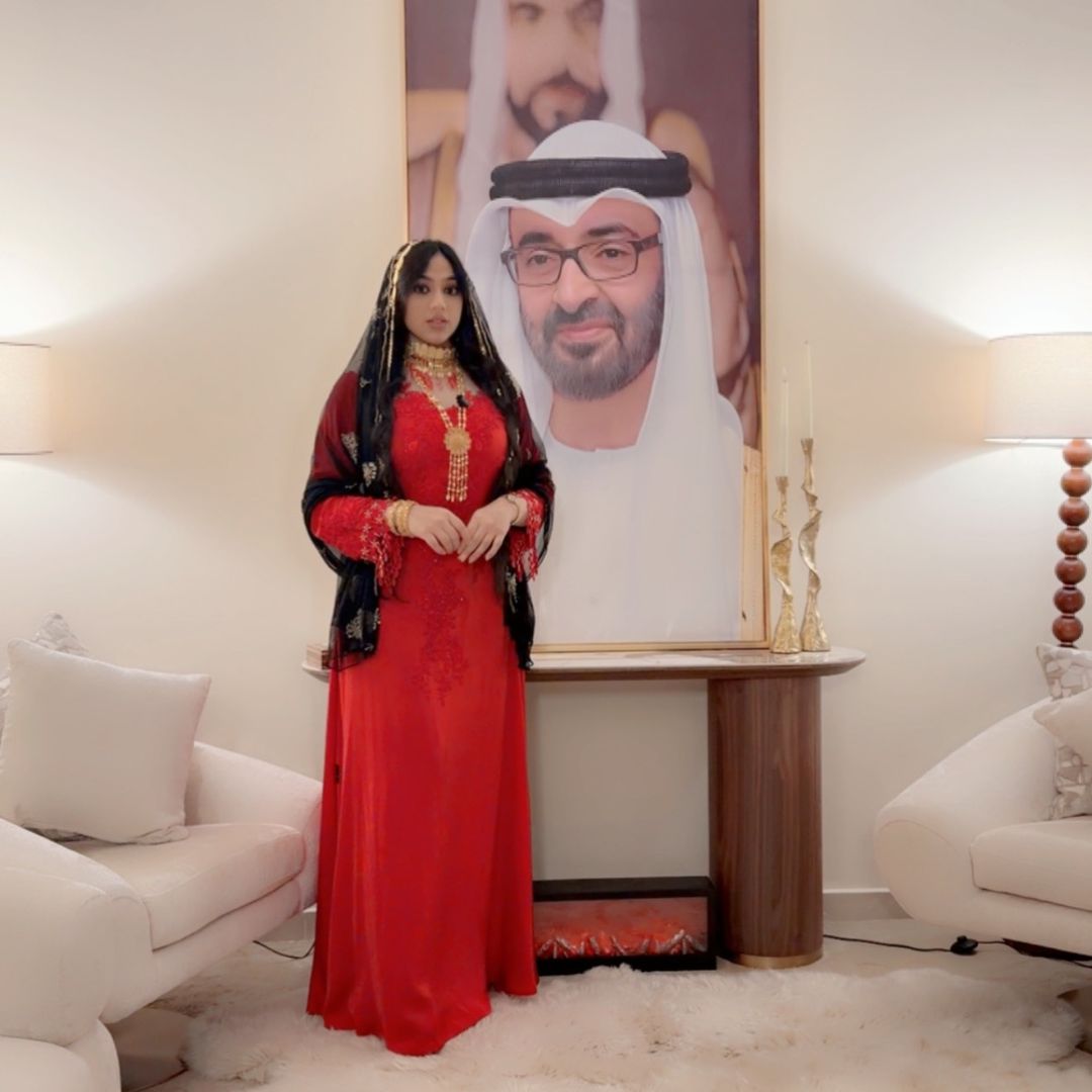 المودل الشاعرة المهره