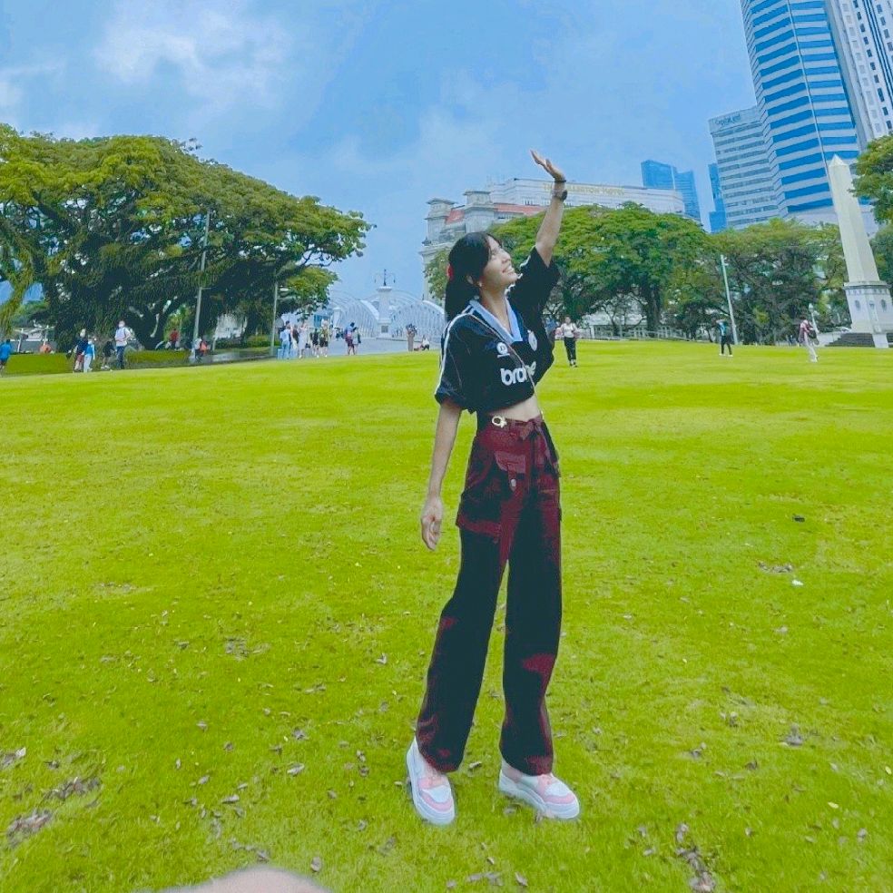 🇸🇬Moe tha zin Nwe🇲🇲💜