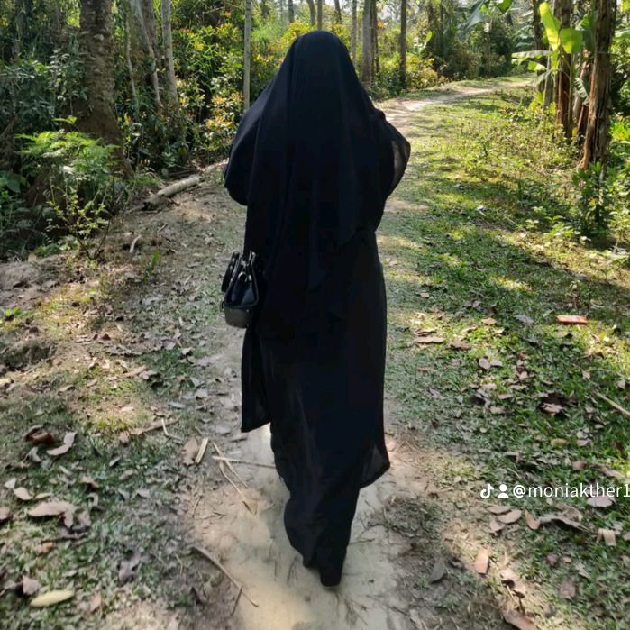আল্লাহ্ আমার রব এই রবি আমার সব