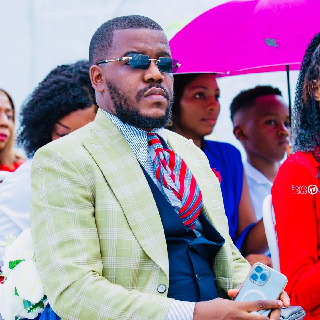 Djuna Sambil Mavungu