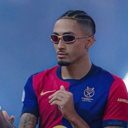 OLASSA 🔵🔴LE 1er MINISTRE