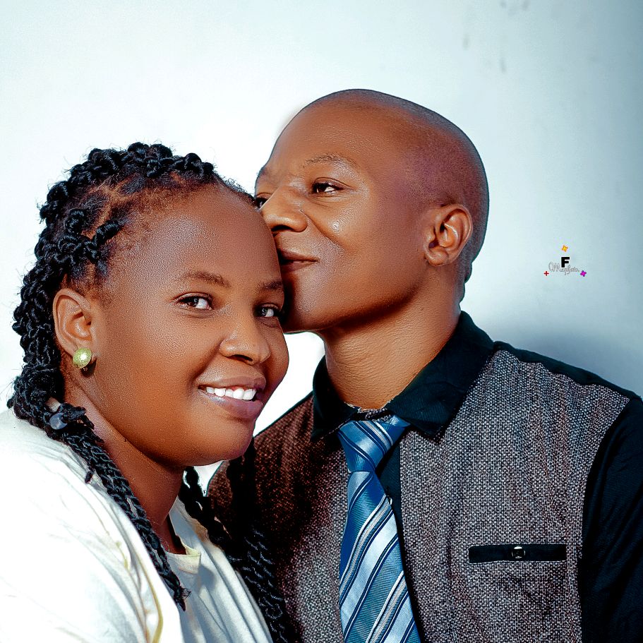 mwenyekiti Godzilla fund simu