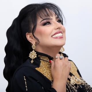 nadia laaroussi نادية لعروسي