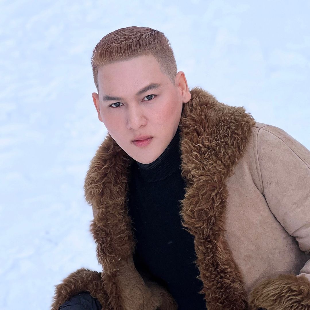 คุณพ่อลูกสาวทั้งสาม         🦟