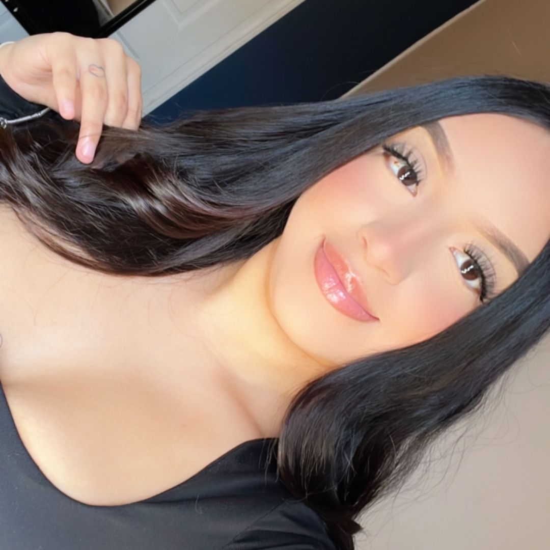 N A Y E L I 🌸