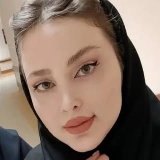 نازی هستم، مجرد