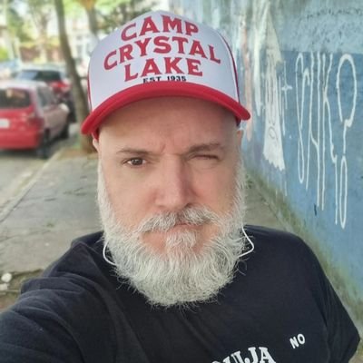 Neminha 🦇⚰️💀👻🏳️‍🌈